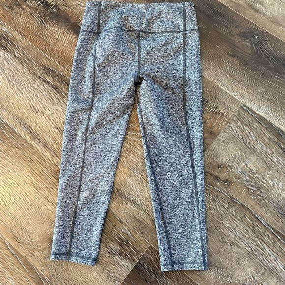 Victoria Secrets Knockout Crops - Picture 2 of 5
